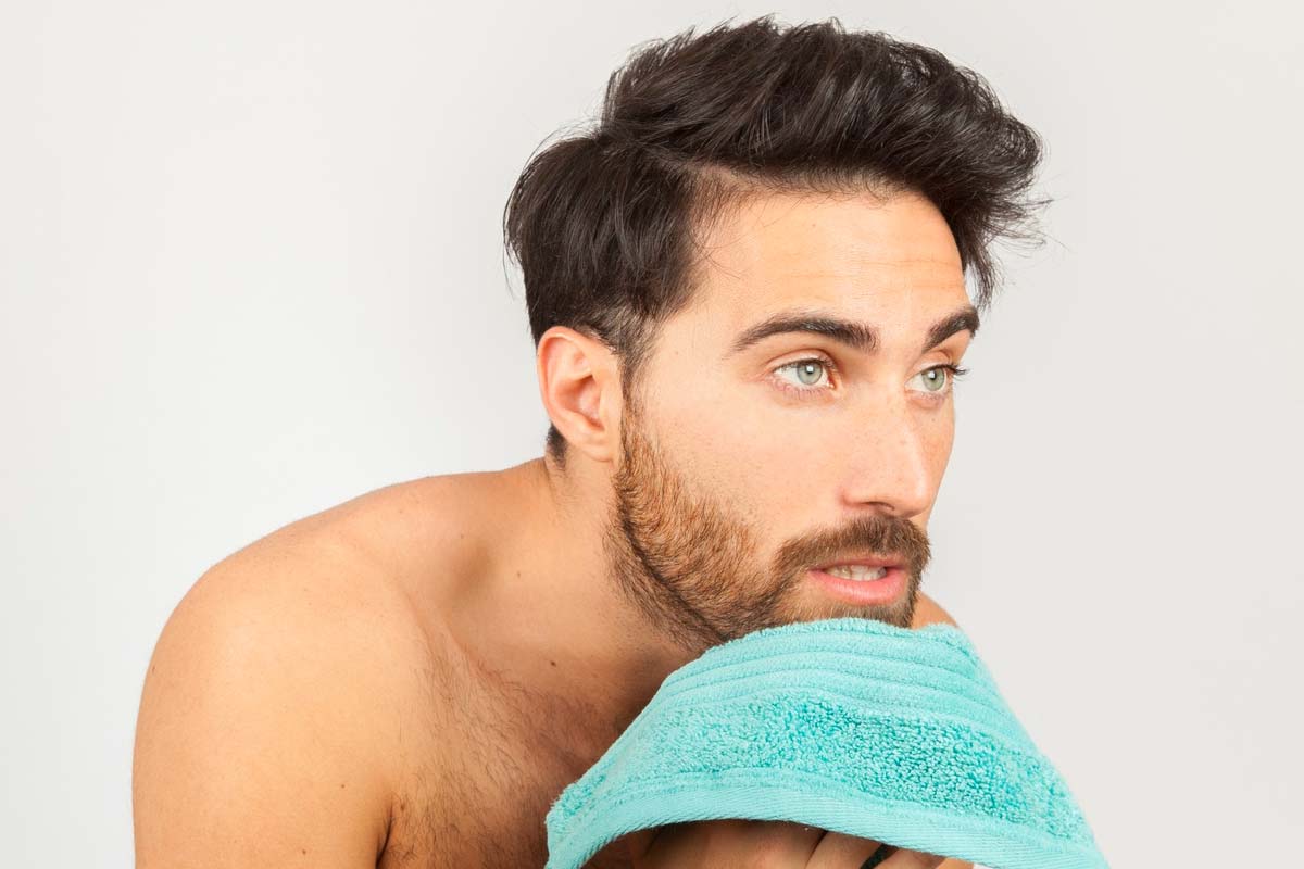 Comment foncer sa barbe naturellement ?